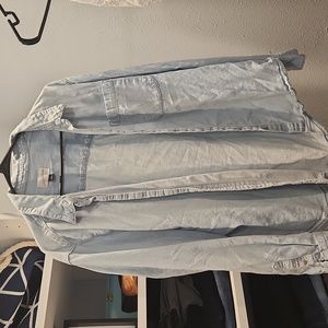 Lightwash denim shirt